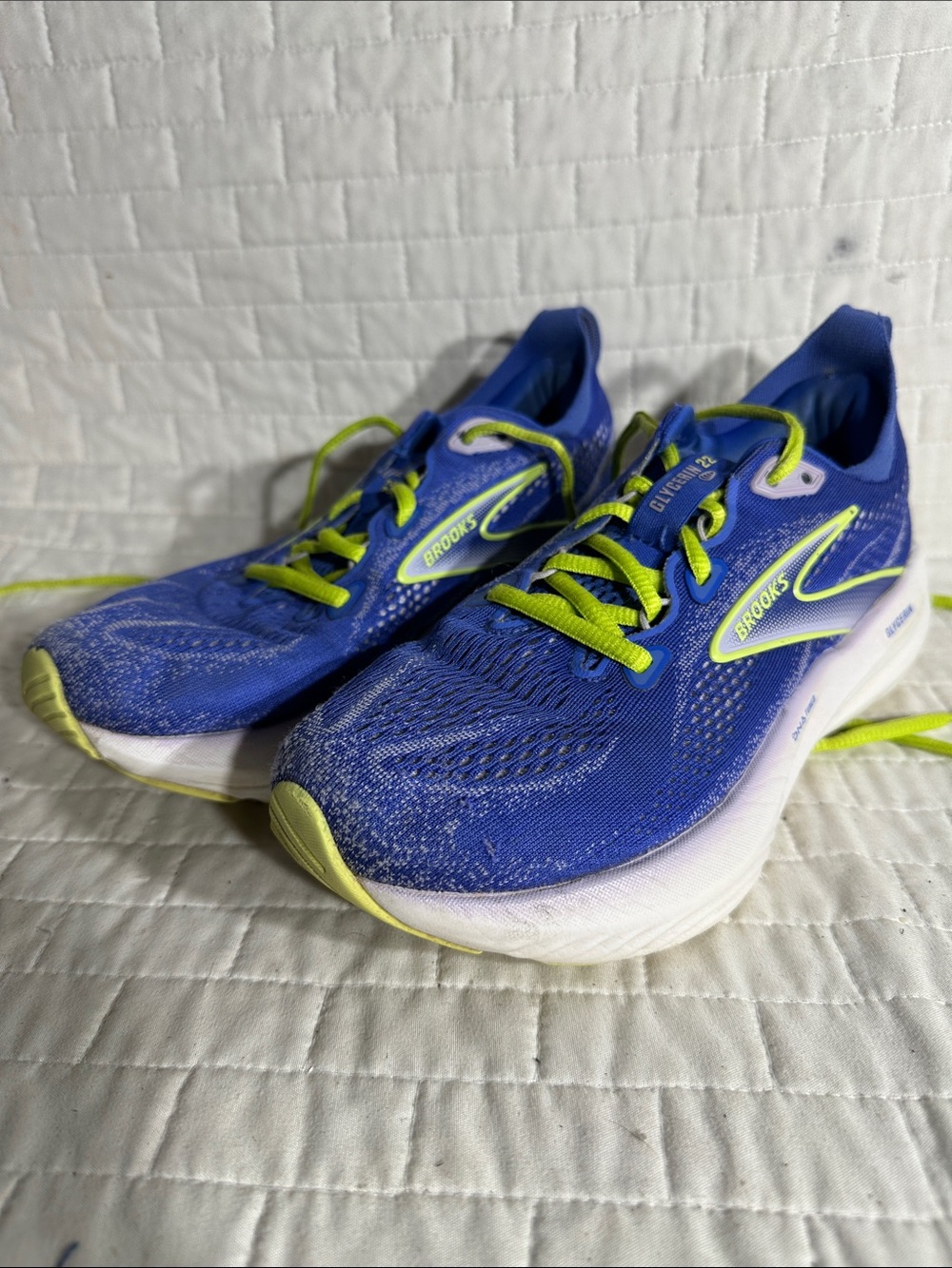 Brooks Glycerin 22 running shoes in an Amparo Blue colorway